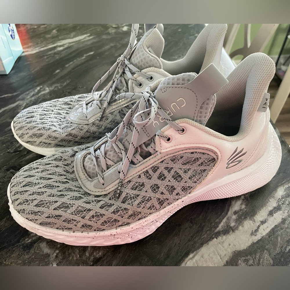 EUC Under Armour Steph Curry Nine shoes